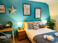 Pebble Mews House - Sleeps 6 to 8 Guests - Bungalows