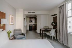 Club Quarters Hotel in Houston