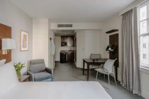 Club Quarters Hotel in Houston - Wifi