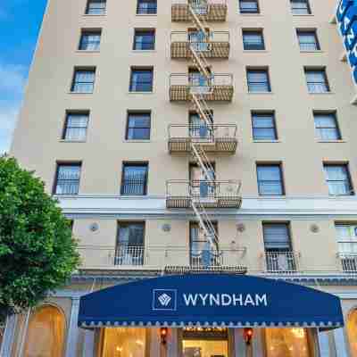 Club Wyndham Canterbury Hotel Exterior