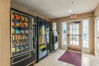 HomeTowne Studios & Suites Charlotte - Concord - parking