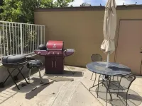 Topper Motel - parking