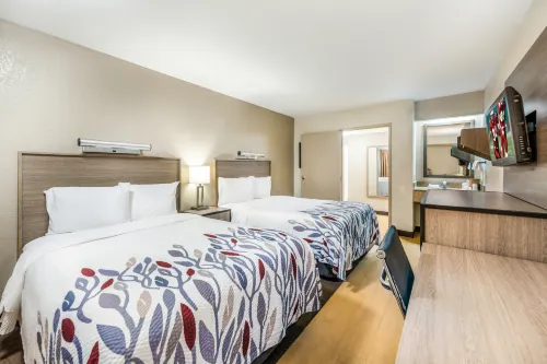 Red Roof Inn Dayton South - Miamisburg - parking