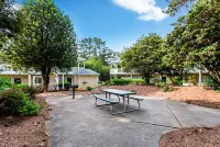 HomeTowne Studios by Red Roof Atlanta – Lawrenceville - Moteles