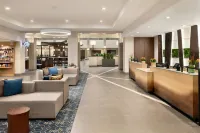 Embassy Suites by Hilton Cincinnati RiverCenter - bar