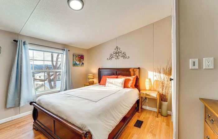 Walk to Lakemont Park: Family-friendly Home!