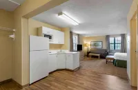 Studio 6 Corporate Extended Stay Buffalo Amherst NY - parking