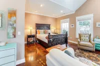 Heart of Historic Chickamauga! Chic Studio w/ Pool - Wifi