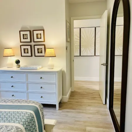NEW COMPLETE REMODEL, MELBOURNE HARBOUR VIEWS