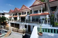 Two Chefs Inn - Inns