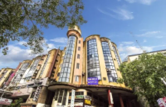 Hotel Amber Railway Station