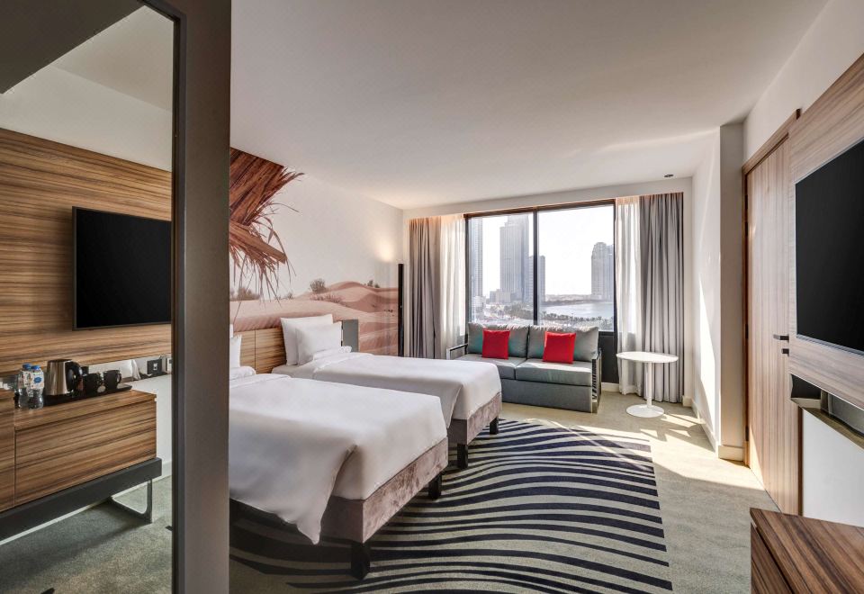 5. Novotel ..