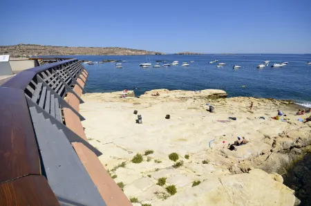 GetawaysMalta - Seashells 2-Bedroom Apartment in Bugibba