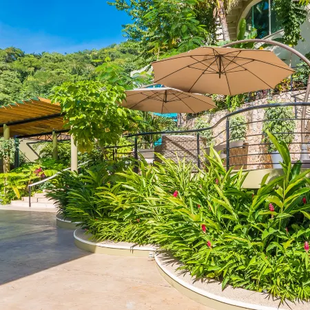 Luxury Beach Frontage Villa with Amazing Views for Rent