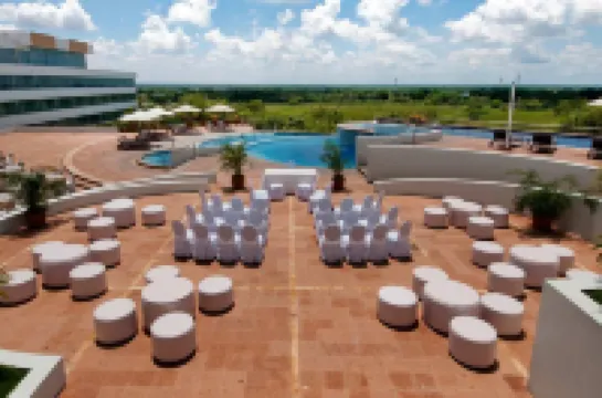 Holiday Inn VILLAHERMOSA AEROPUERTO by IHG