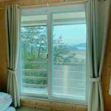 Yeosu Banditbul Hwangto Pension Rooms