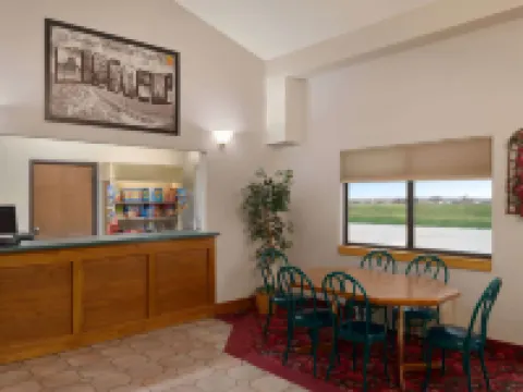 Super 8 by Wyndham Bethany MO Hotels in Bethany