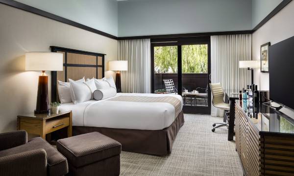 Ambrose Hotel
