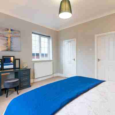 Modern Living 2 Bedroom Apartment South Wilmslow Rooms
