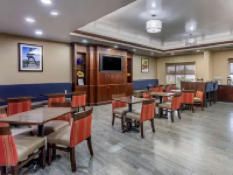 コンフォートスイーツ オリーブブランチ - メンフィス サウス オリーブ・ブランチのホテル