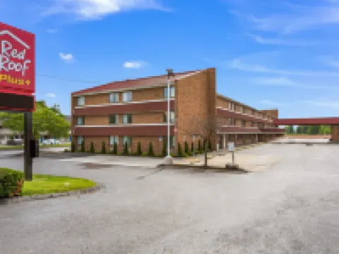 レッド ルーフ イン プラス+ コロンバス - ワージントン コロンバスのホテル