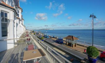 OYO Shanklin Beach Hotel