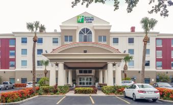 Holiday Inn Express & Suites ST. Petersburg North (I-275)