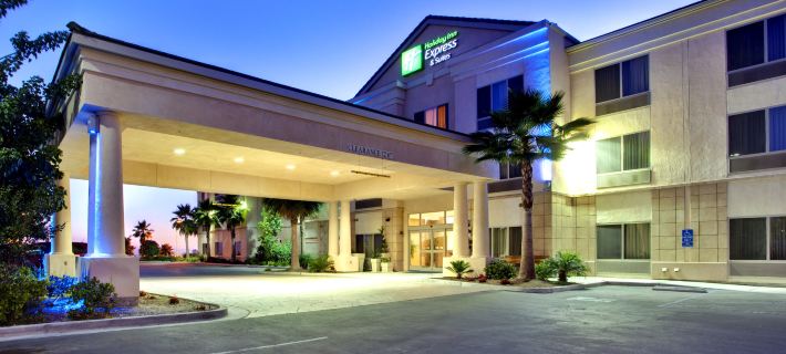 Holiday Inn Express & Suites SAN DIEGO OTAY MESA by IHG โรงแรมในซานดิเอโก