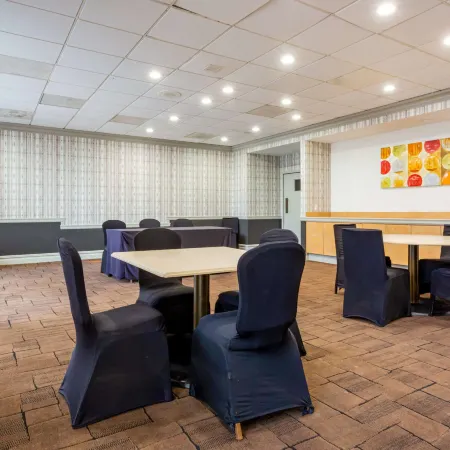 Comfort Inn & Suites Baltimore Inner Harbor