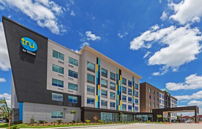 Tru by Hilton Laredo Airport