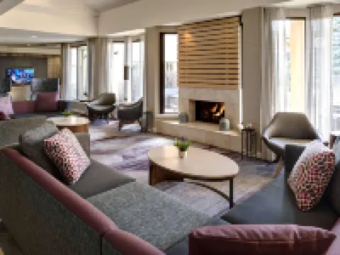 Sonesta Select Milwaukee Brookfield Hotels in Brookfield