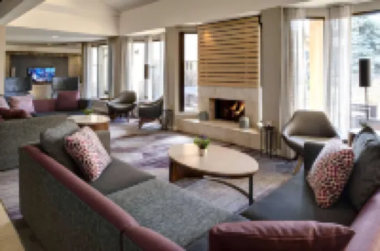 Sonesta Select Milwaukee Brookfield