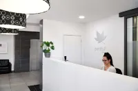 Punthill Oakleigh Hotels in Chadstone