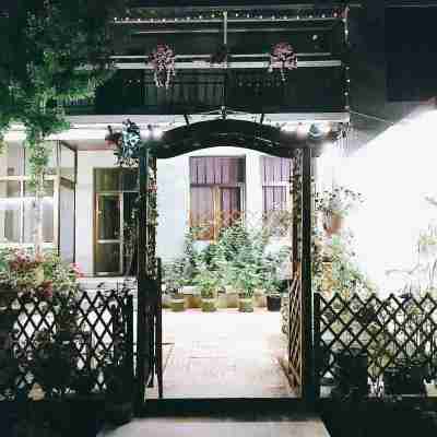 花間幽舍伊夏沫客棧(南營街分店) Hotel Exterior