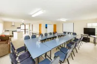 Kauri Court Motel Hotels in Palmerston North