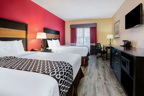 La Quinta Inn & Suites by Wyndham Dallas Mesquite Hotels in Forney