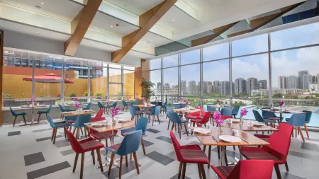 Holiday Inn Express Mianyang High-tech Zone Отели рядом с достопримечательностью «House of Pingyang in Han Dynasty»