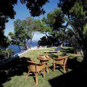 Cape Kanapitsa Hotel & Suites Hotel Exterior