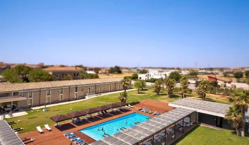 Aura Club - Villa Carlotta - Pools