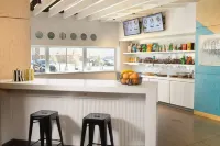 Aloft Lubbock - bar