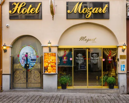 Hotel Mozart Hotels near Metro Etangs Noirs