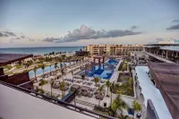 Royalton Riviera Cancun, An Autograph Collection All-Inclusive Resort & Casino - Romantic