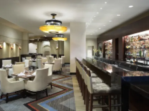 Hilton Bellevue Hotels in Bellevue