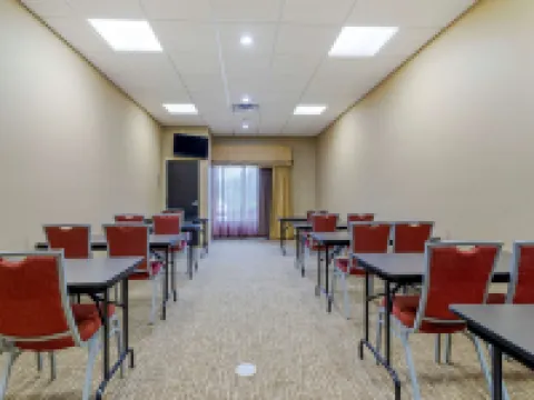 Comfort Suites Hotels in Sullivan County