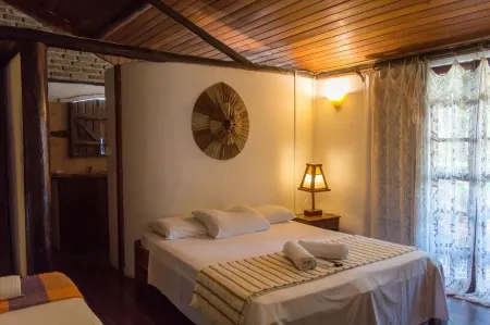 Tororao Hotel Pousada Отели рядом с достопримечательностью «Centro Histórico do Arraial d'Ajuda»