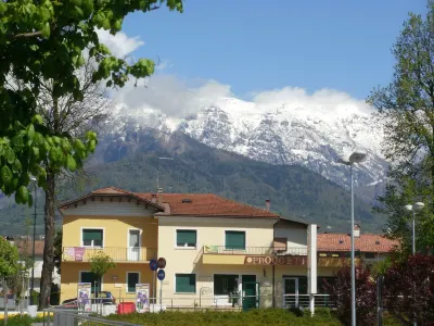 Villa Norma Các khách sạn gần Fontane Lombardesche di Feltre