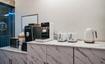 Gyeongsan City Hall Brown Dot