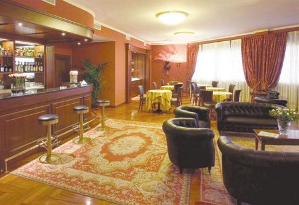 3. 호텔 맥심 페스..