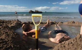 Hot Water Beach Cottage