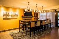 Hampton Inn by Hilton Philadelphia International Airport - Airport Shuttle